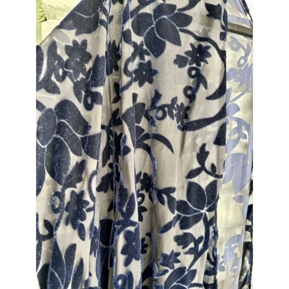 Midnight Blue Kimono, velvet burn out pattern with fringe - Picture 5 of 12